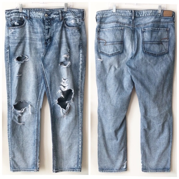 American Eagle Distressed Ripped Tomgirl Button Fly High Rise Jeans Size 16 - Picture 11 of 11